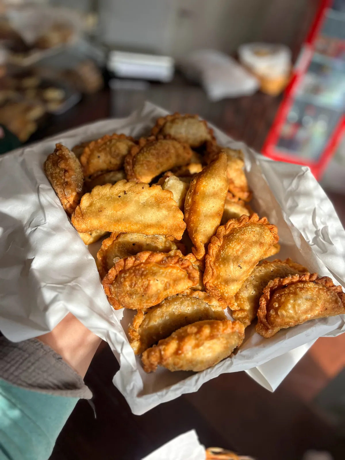 Empanadas fritas caseras recién hechas en LA BÁSICA